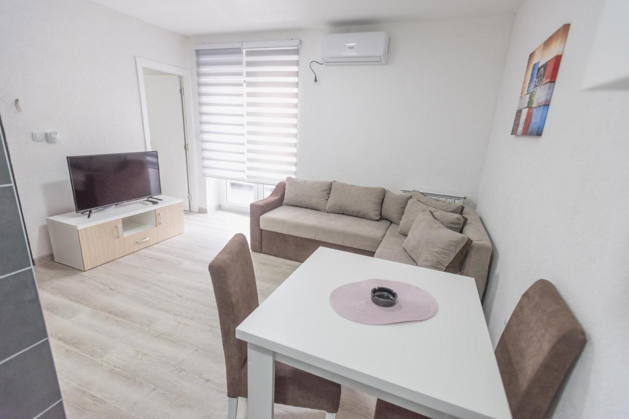 Apartmani Centar Лозница Екстериор снимка