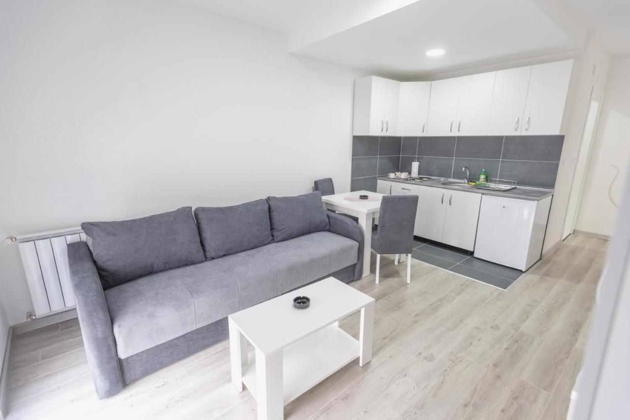 Apartmani Centar Лозница Екстериор снимка