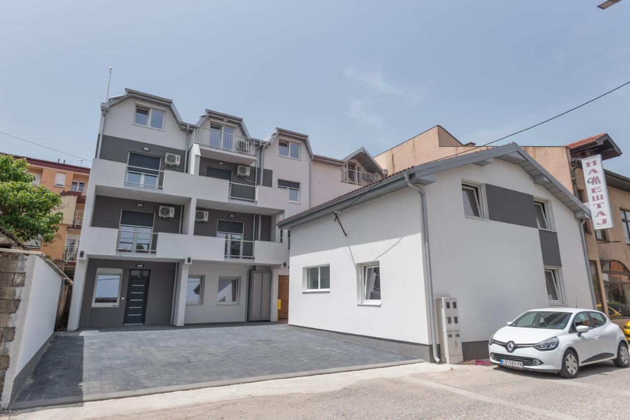 Apartmani Centar Лозница Екстериор снимка