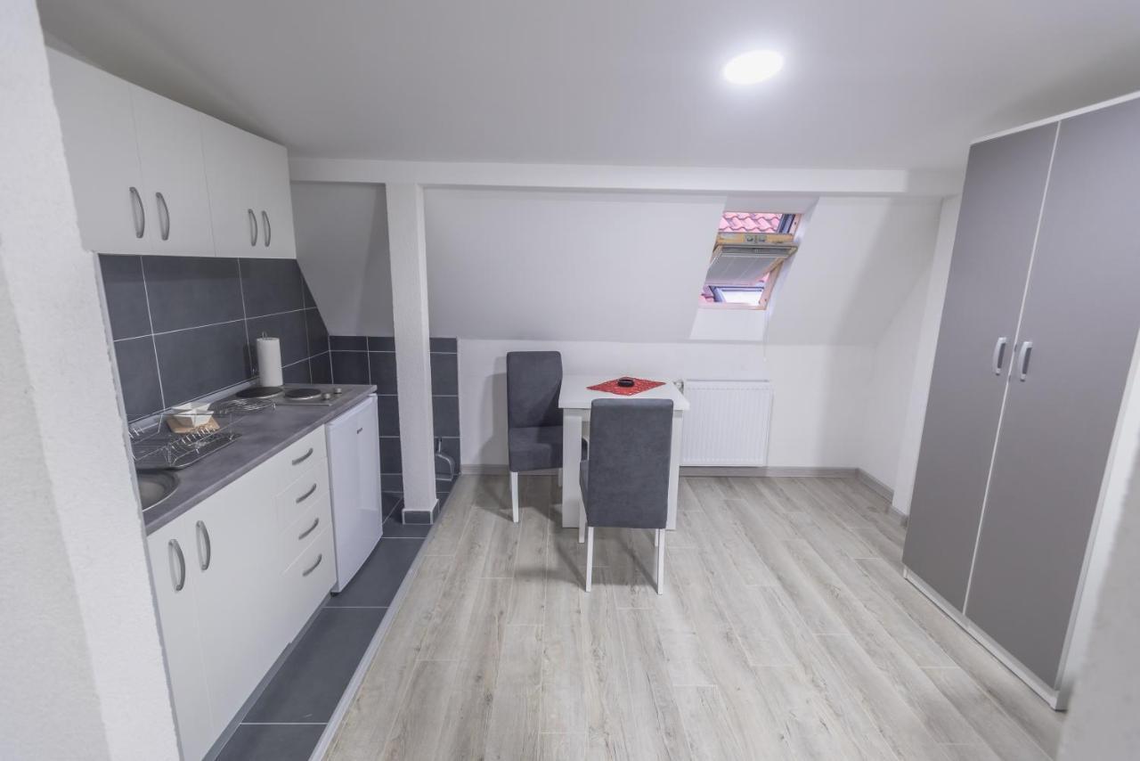 Apartmani Centar Лозница Екстериор снимка