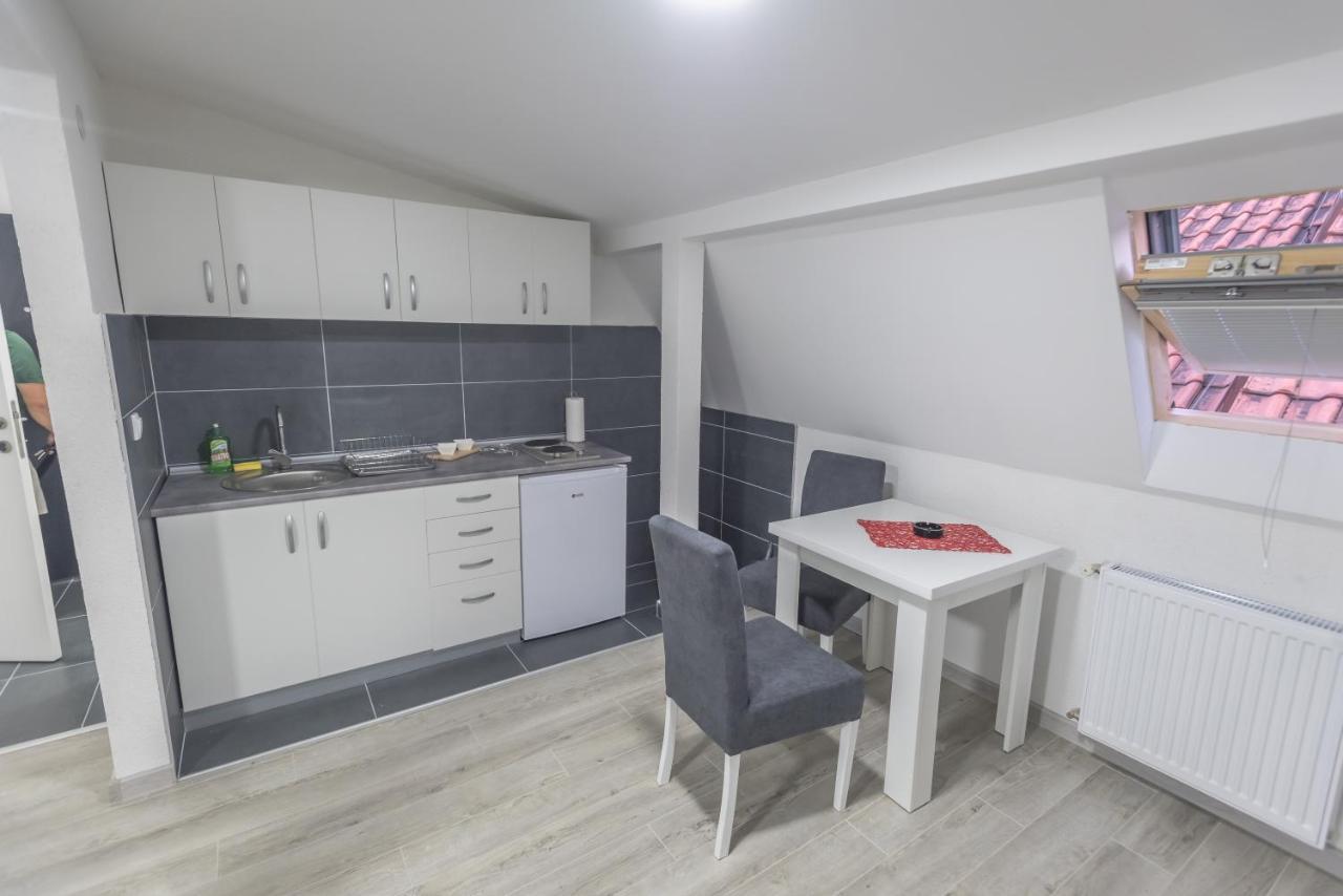 Apartmani Centar Лозница Екстериор снимка
