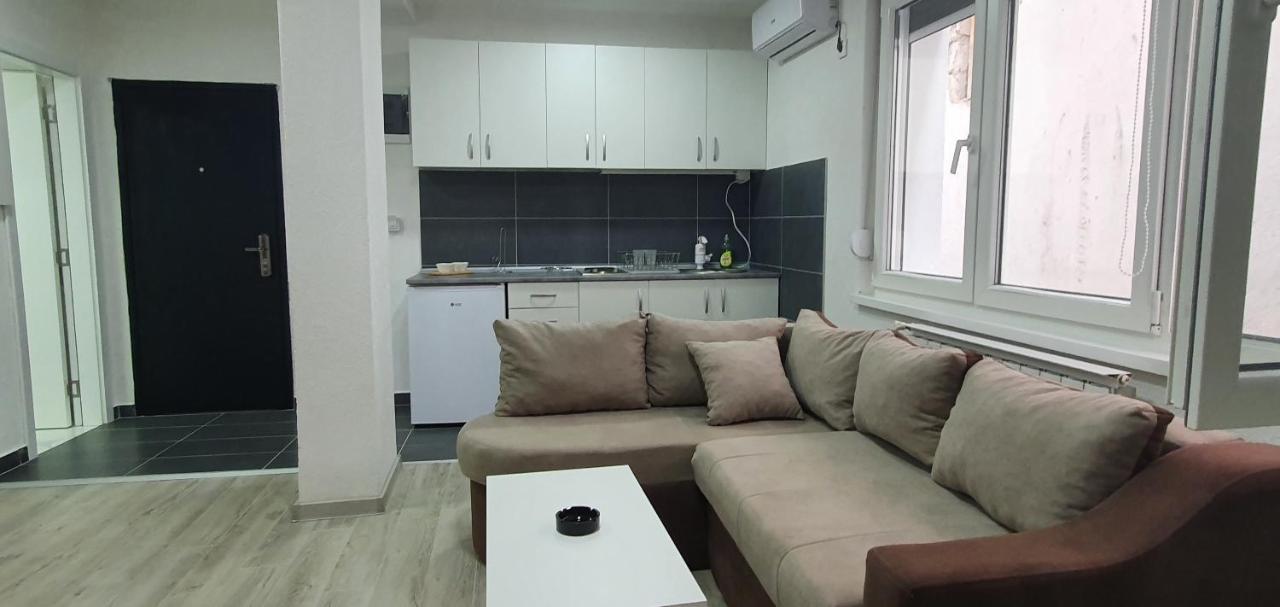 Apartmani Centar Лозница Екстериор снимка
