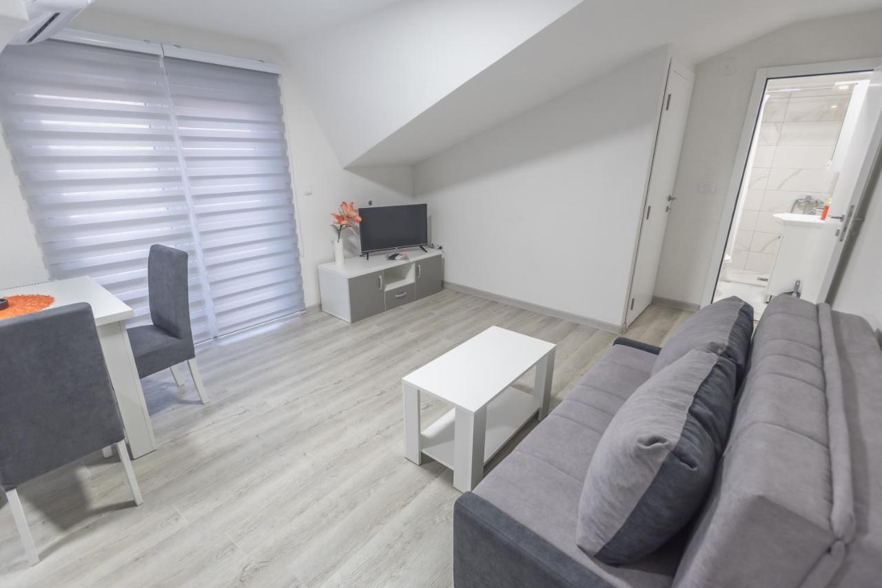 Apartmani Centar Лозница Екстериор снимка