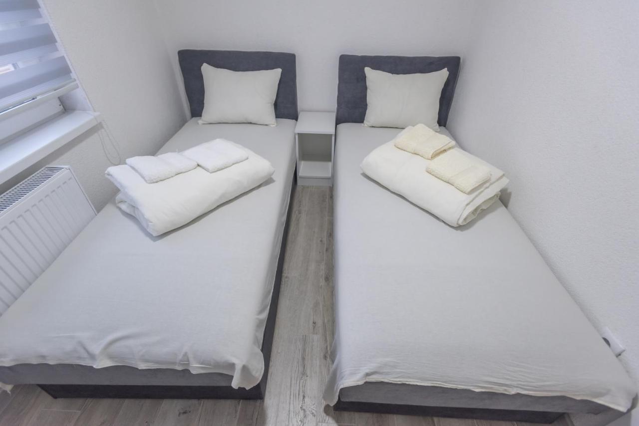 Apartmani Centar Лозница Екстериор снимка