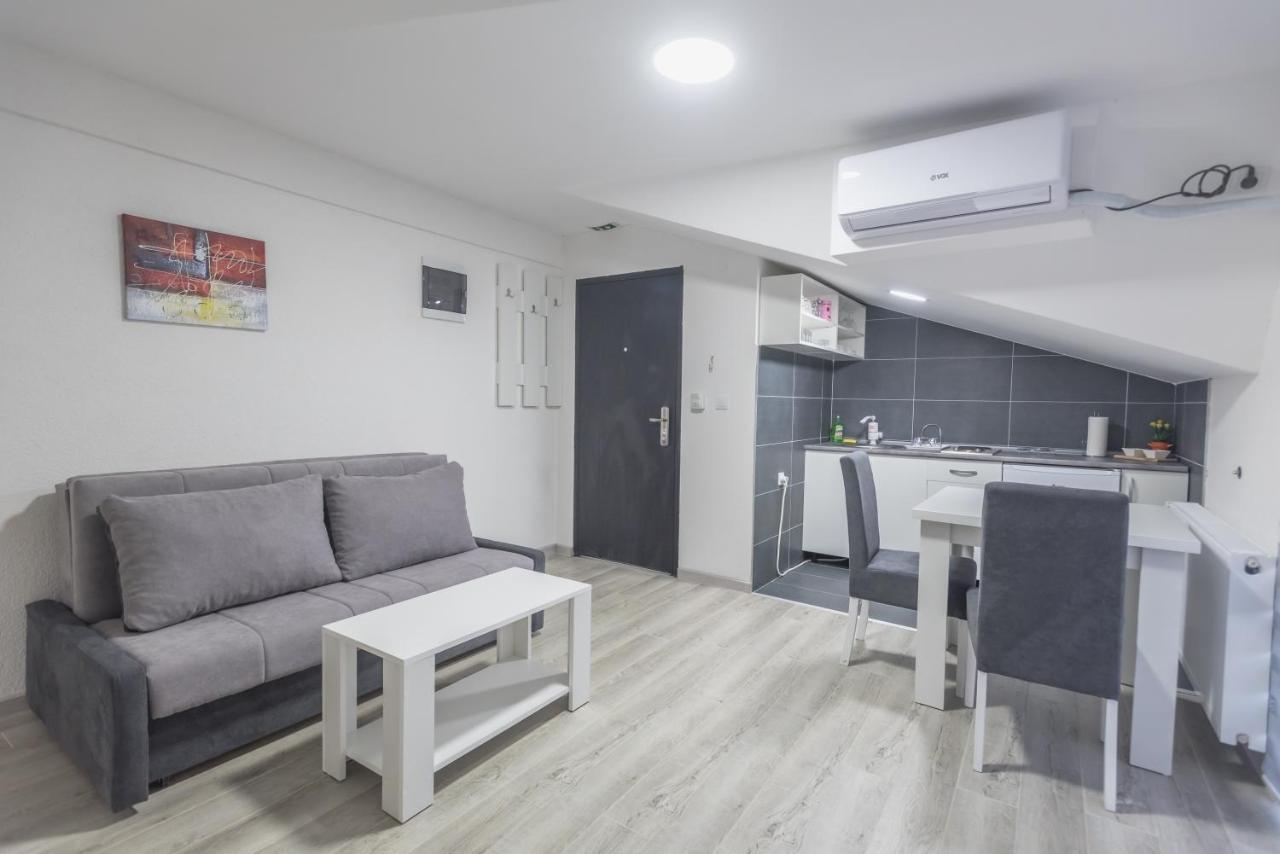 Apartmani Centar Лозница Екстериор снимка