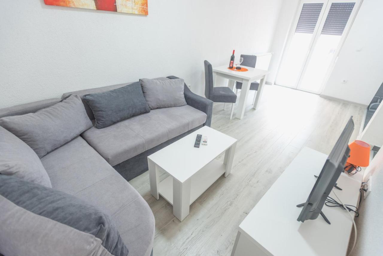 Apartmani Centar Лозница Екстериор снимка
