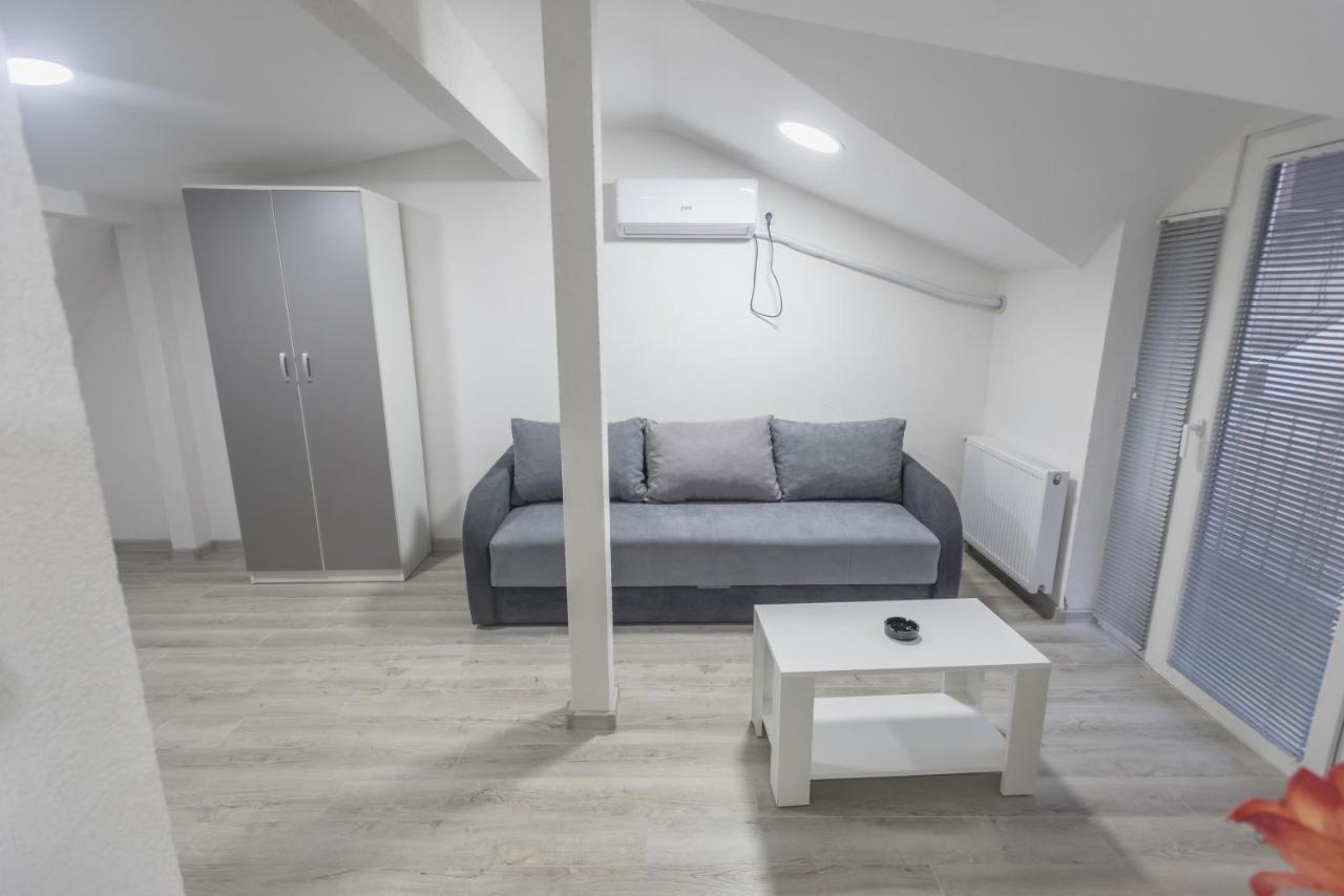 Apartmani Centar Лозница Екстериор снимка
